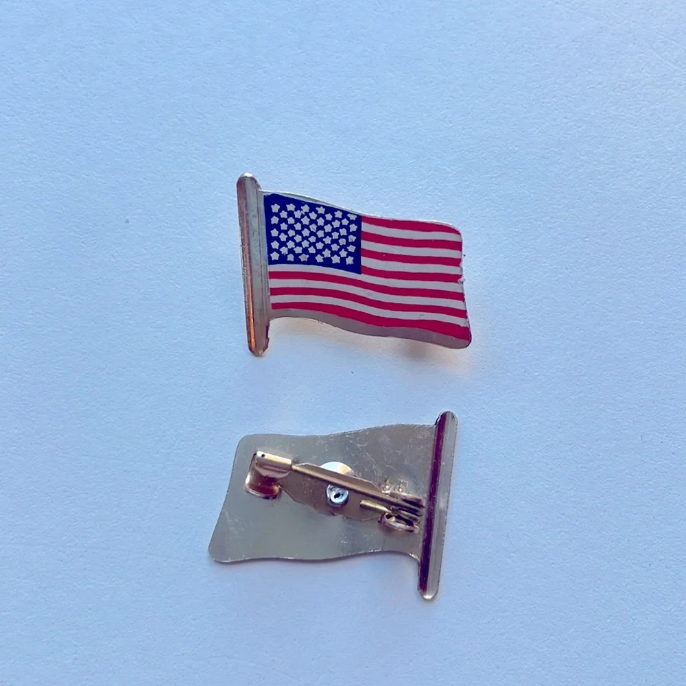 48 Metallic Flag Pins